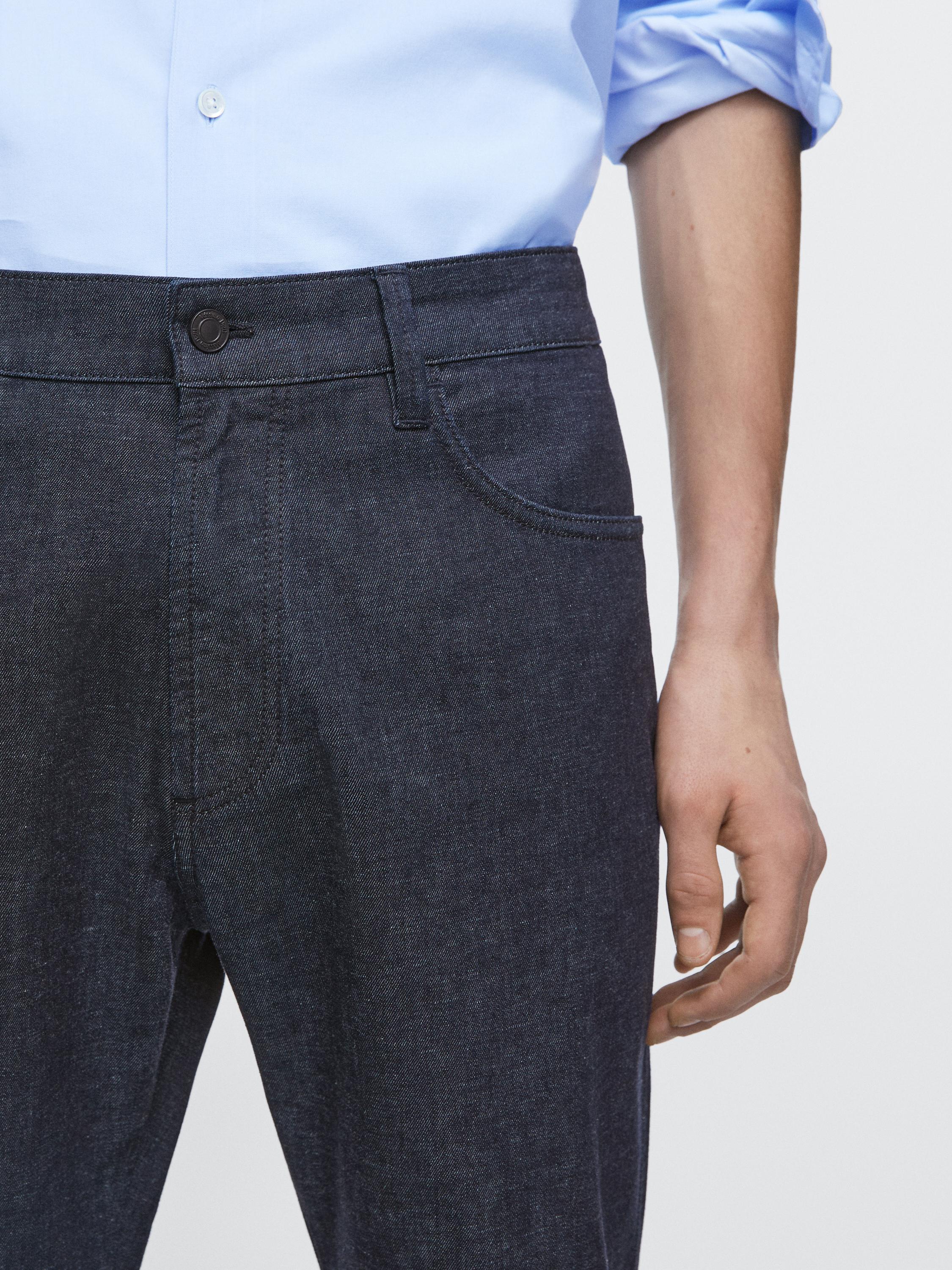 Lightweight slim-fit rinse wash jeans